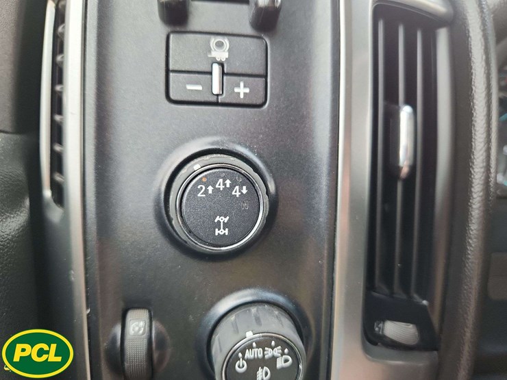 2017-chevrolet-silverado-2500hd-image-22