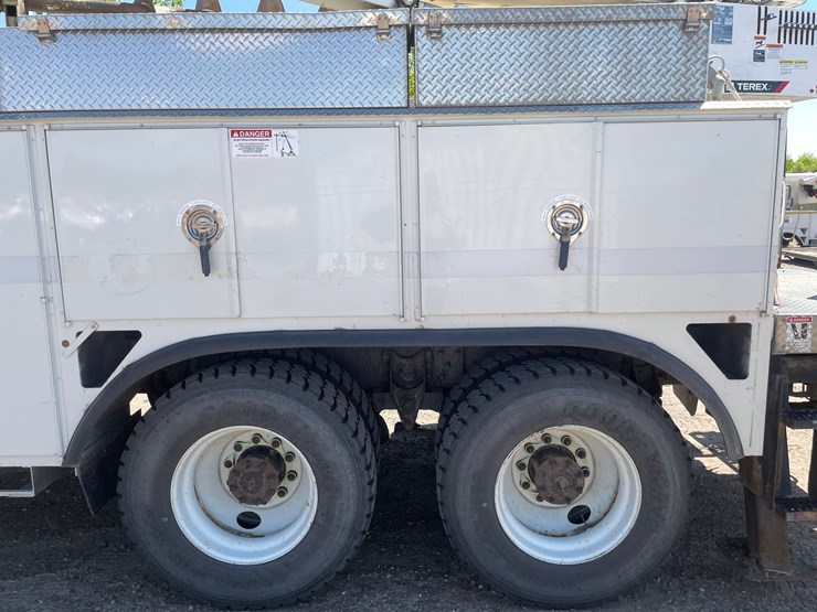 2013-international-durastar-4400-image-32
