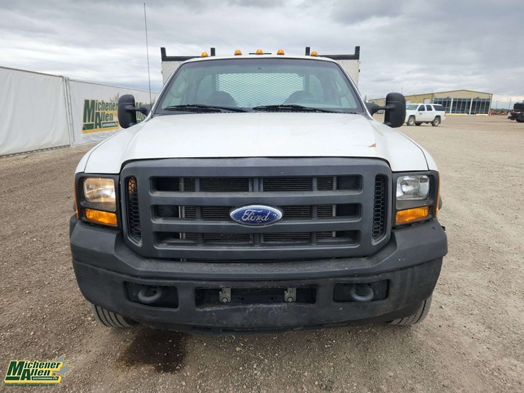 2006-ford-f450-xl-image-9