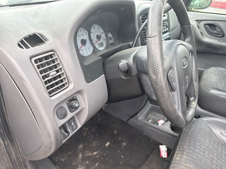 2001-ford-escape-image-32