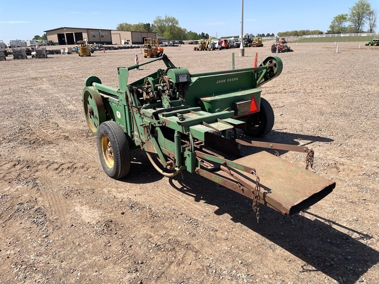 john-deere-14t-image-2