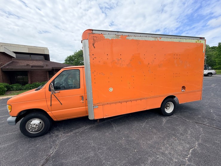 #24061-•-1998-ford-econoline-box-truck-image-3