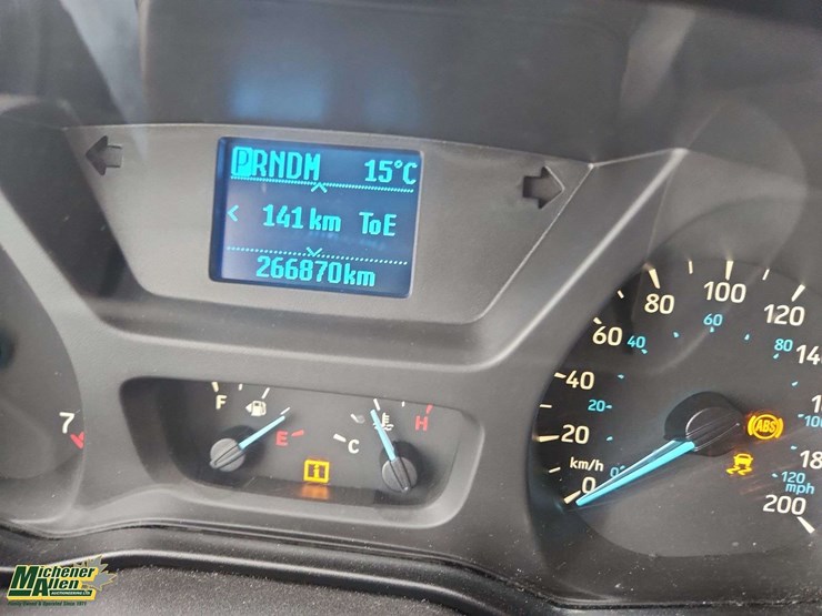 2016-ford-transit-image-26