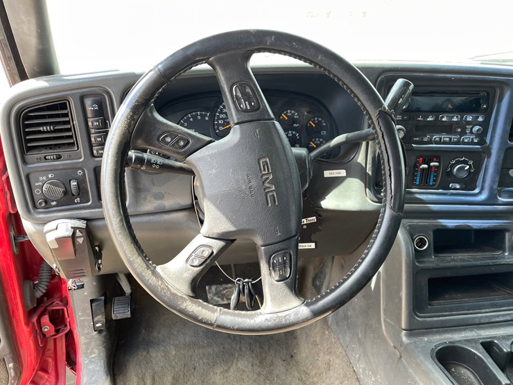 #1304-•-2005-gmc-sierra-pickup-truck-*non-runner*-(has-mn-title)-image-36