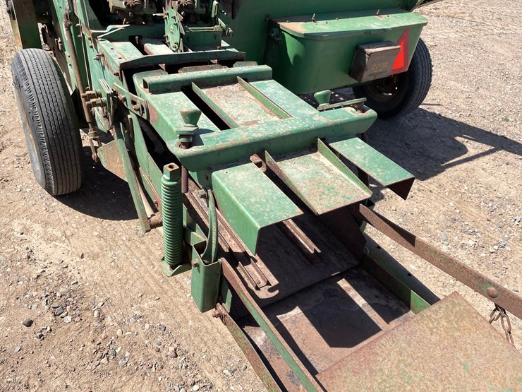 john-deere-14t-image-13