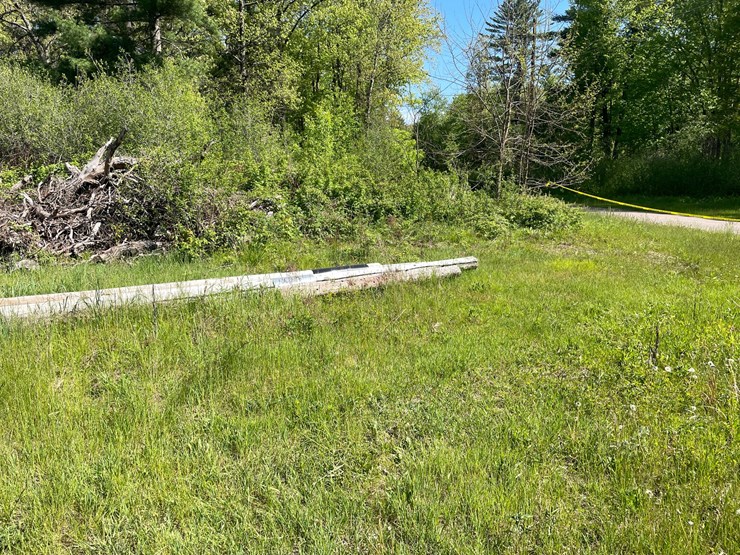 #2870-•-(4)-wood-utility-poles-(or)-image-3