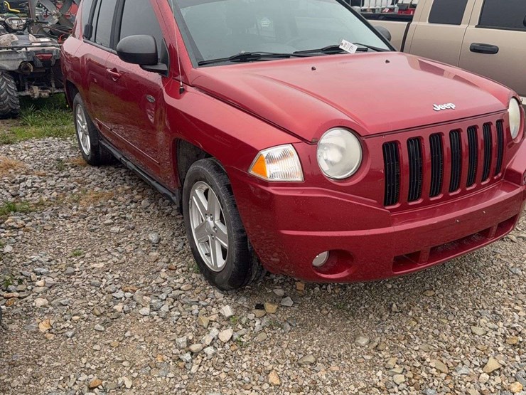 2010-jeep-compass-sport-image-2