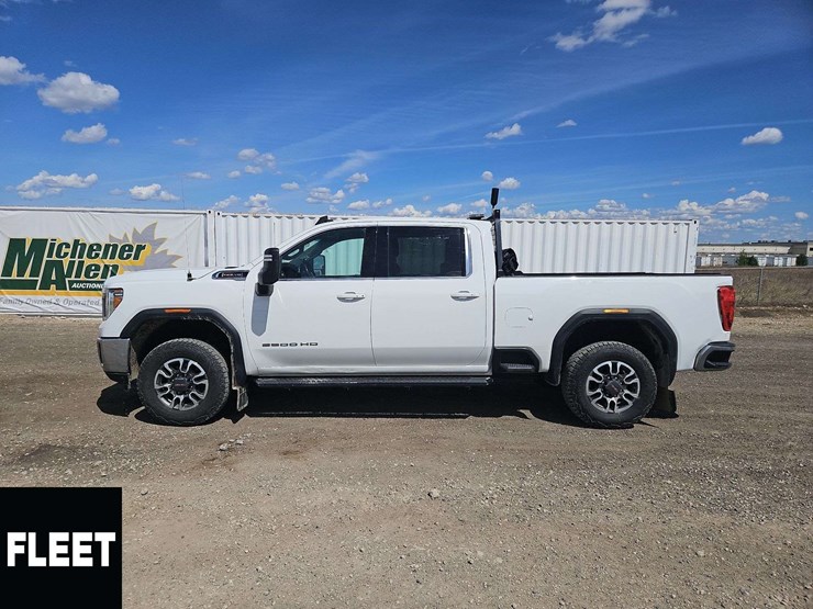 2022-gmc-sierra-2500hd-image-7