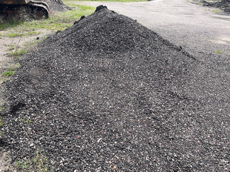 #2824-•-piles-of-material-(g)-image-2