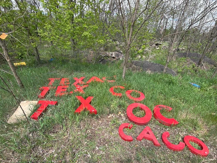 #2885-•-collection-of-plastic-letters-(or)-image-1