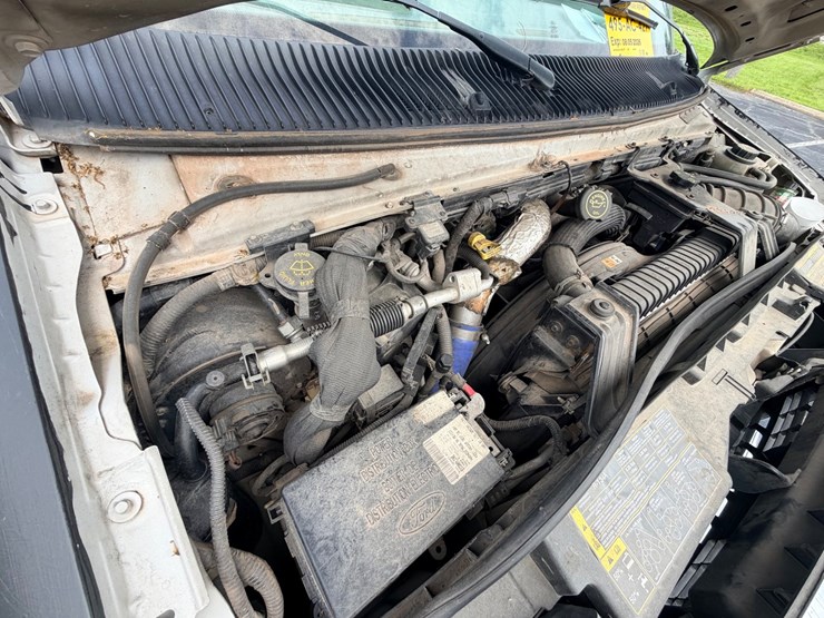 2008-ford-e450-image-33