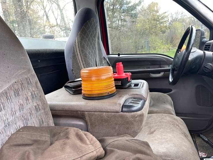 #2865-•-2000-ford-f250-pickup-truck-(has-wi-title)-(or)-image-18