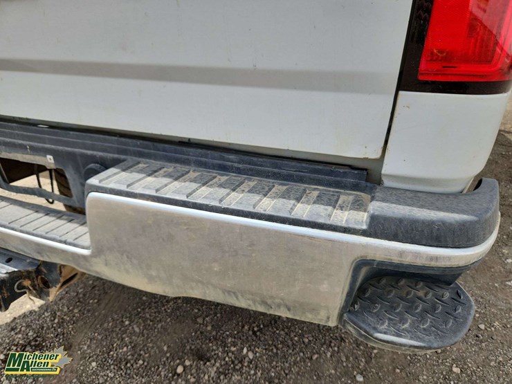 2017-gmc-sierra-2500hd-image-39