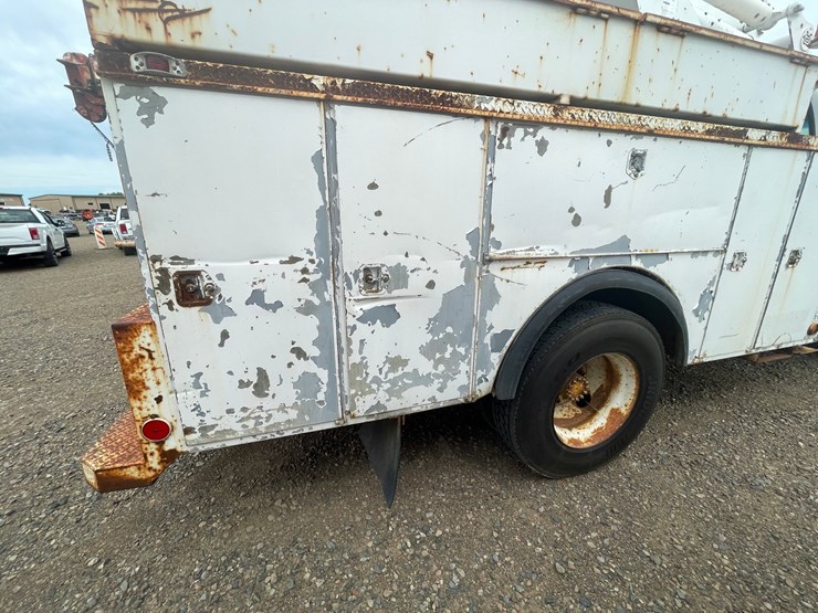 #1303-•-1999-chevrolet-boom-truck-**non-runner**(has-mn-title)-image-23
