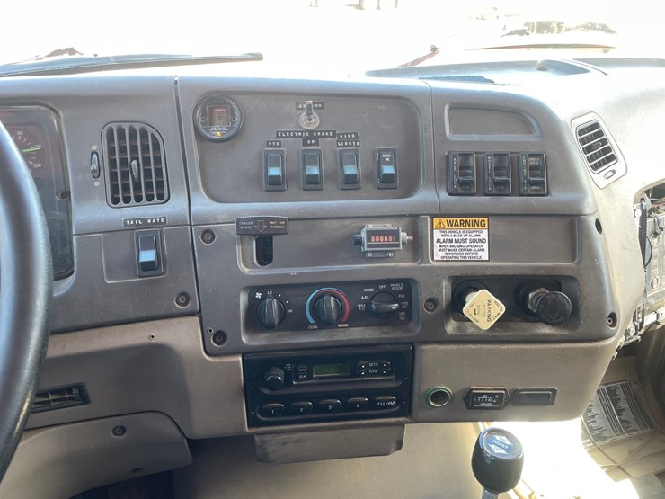 2000-caterpillar-c12-image-24