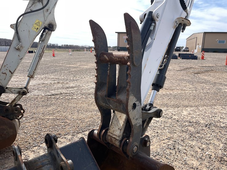 2019-bobcat-e85-image-30