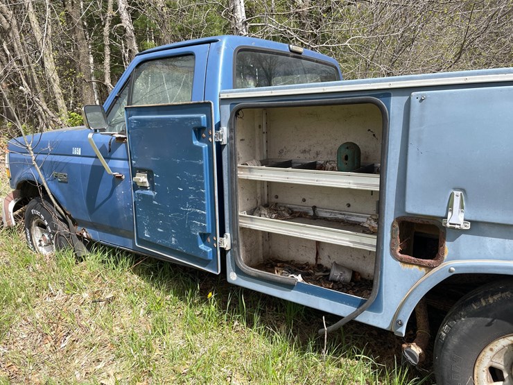 1993-ford-f150-xl-image-8