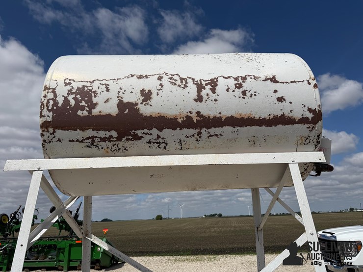 200-gal-gravity-feed-fuel-tank-image-6