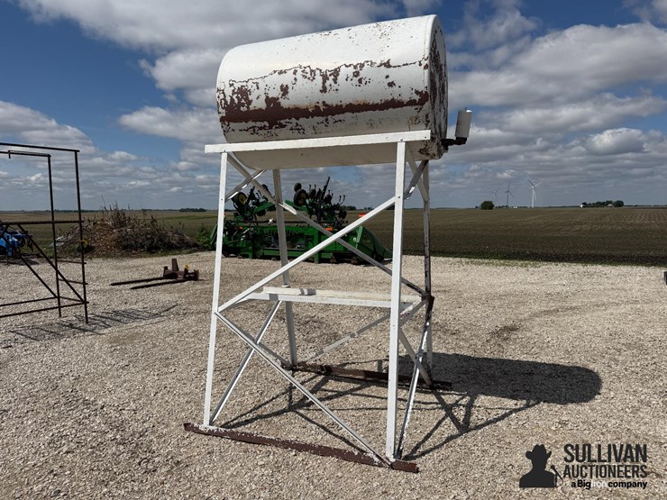 200-gal-gravity-feed-fuel-tank-image-3