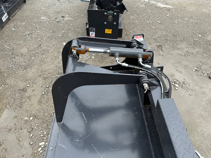 #2046-•-jct-60"-skid-steer-grapple-inv#-49455-image-8