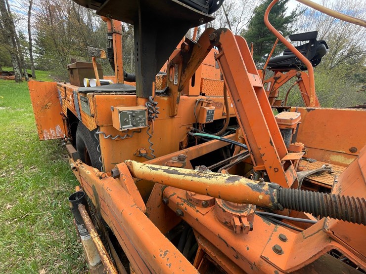 #2869-•-blaw-knox-paver-(or)-image-11