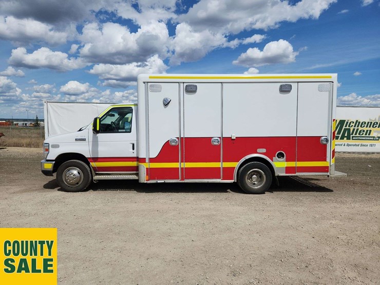 2017-ford-e450-image-6