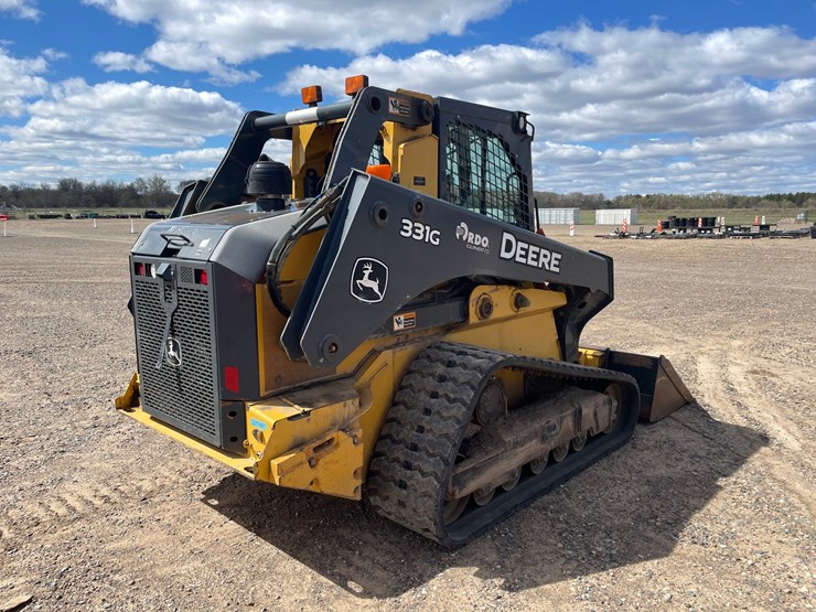2018-deere-331g-image-5