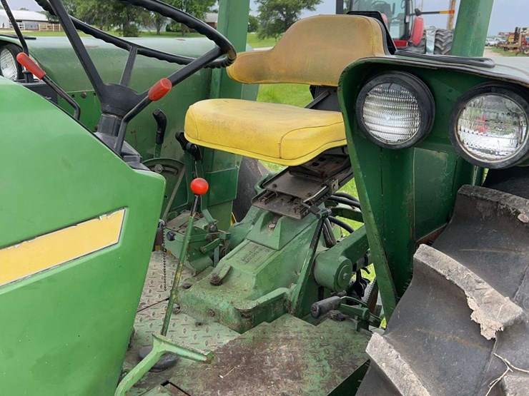 john-deere-2940-image-19