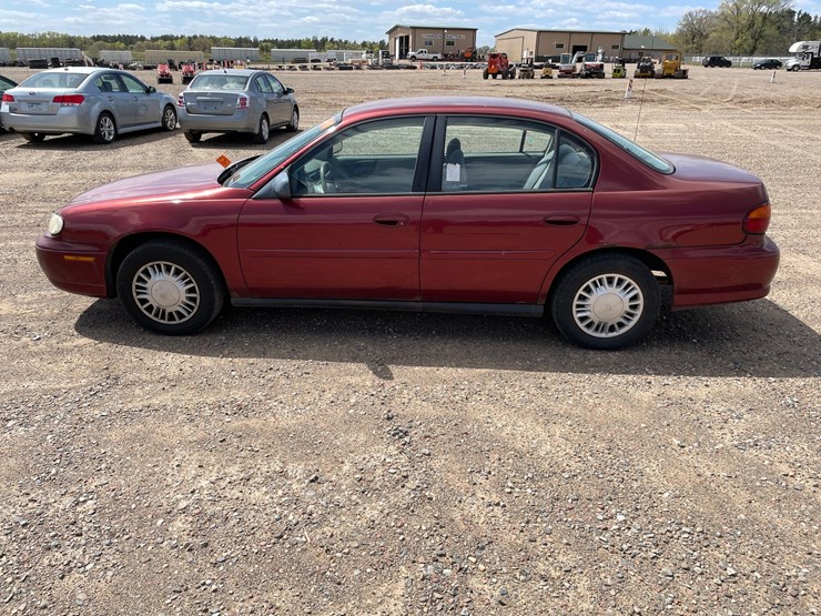#1402-•-2003-chevrolet-malibu-(has-mn-title)-image-2