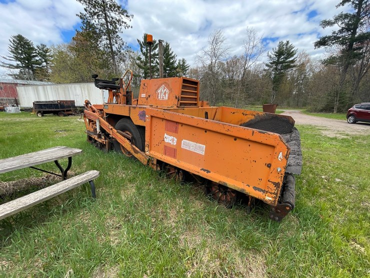 #2869-•-blaw-knox-paver-(or)-image-3