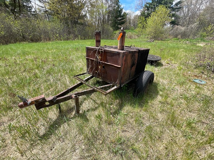 #2873-•-tar-kettle-on-trailer-(or)-image-1