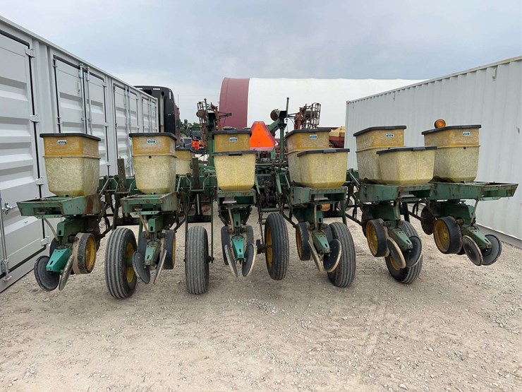 john-deere-7000-image-7