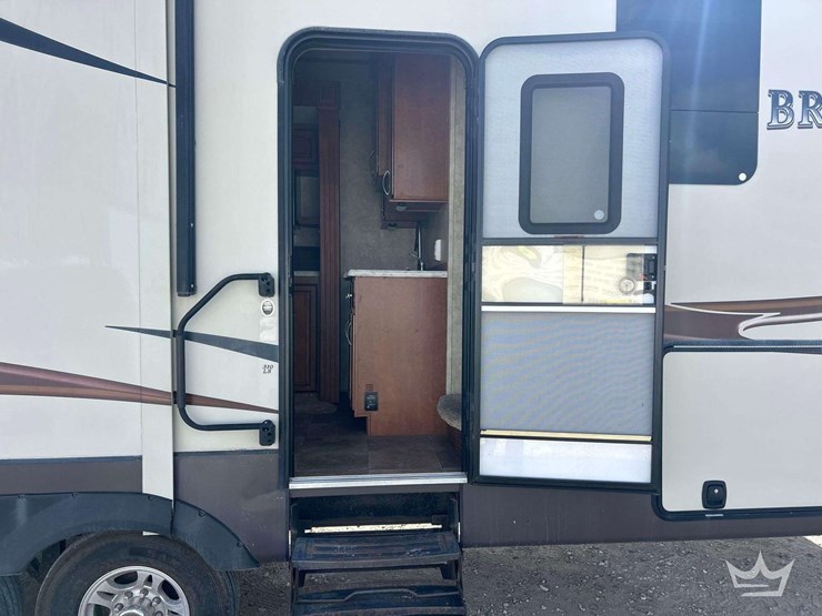 2013-forest-rive-brookstone-310ls-5th-wheel-t/a-travel-trailer-image-7