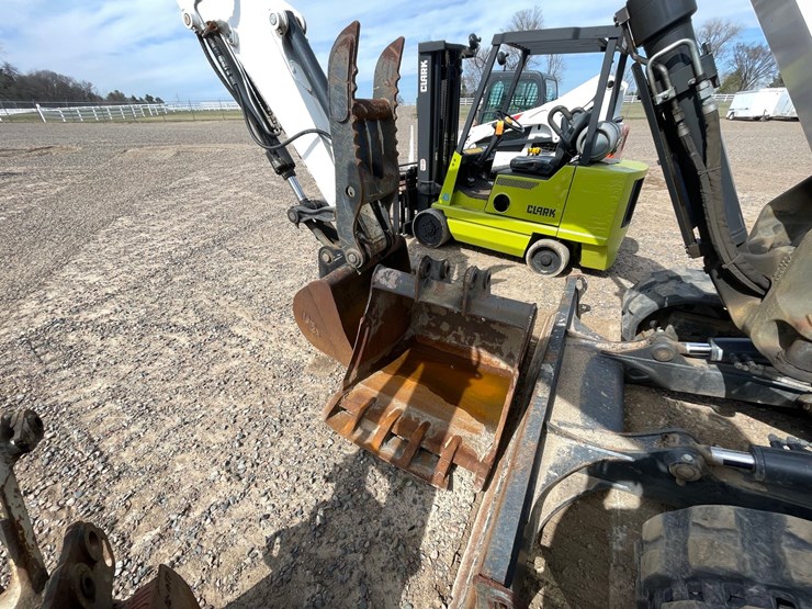 2019-bobcat-e85-image-27