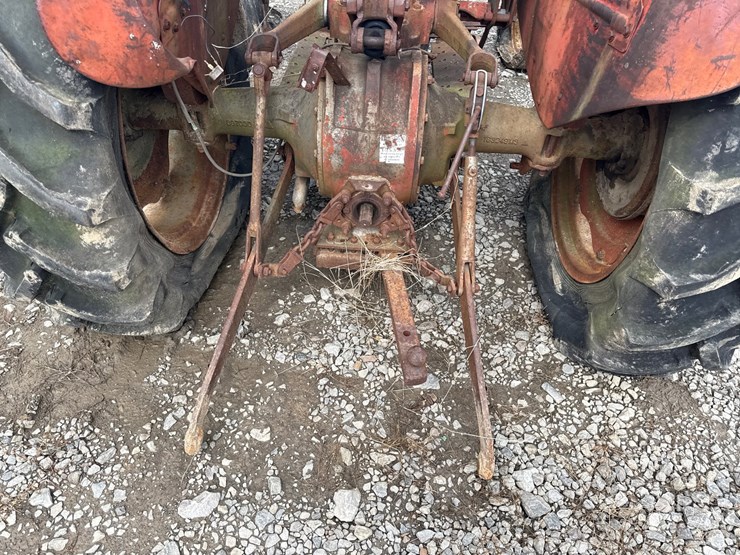 massey-ferguson-135-image-5