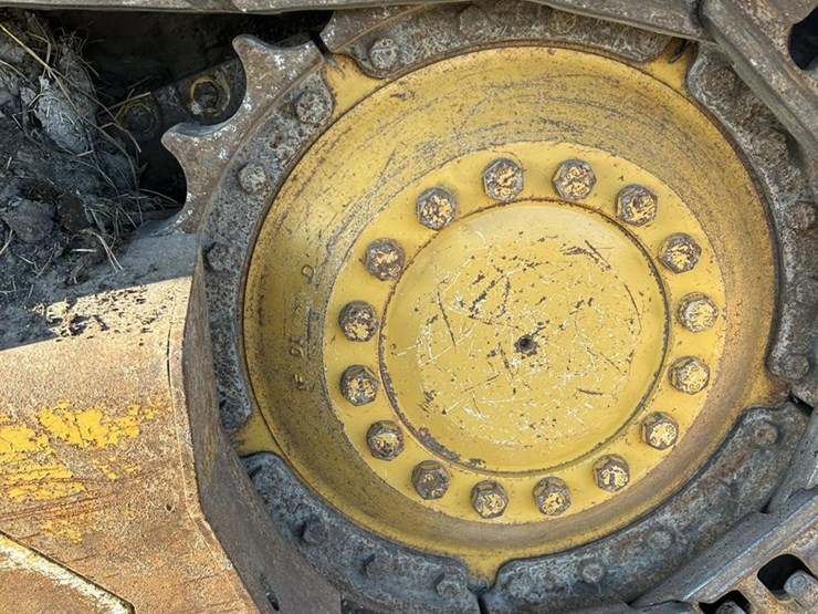 2017-deere-700k-xlt-image-14