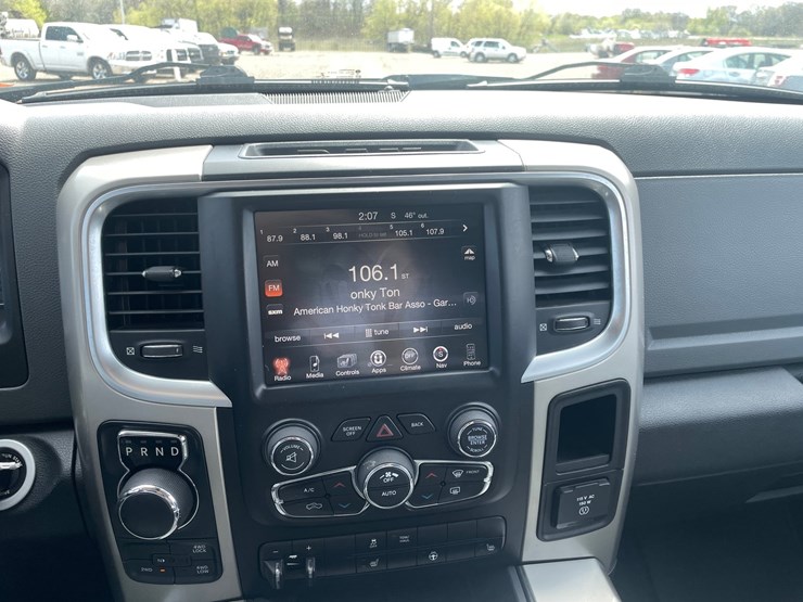 2015-dodge-1500-image-20