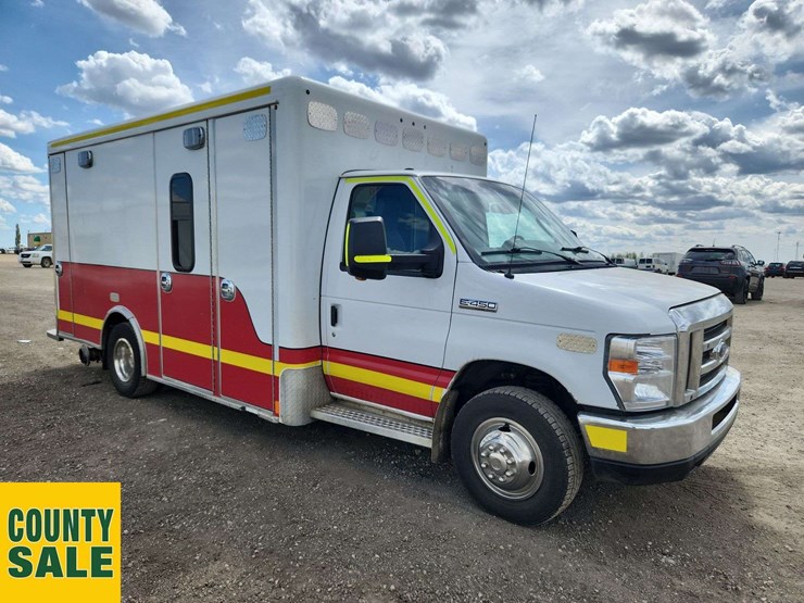 2017-ford-e450-image-2