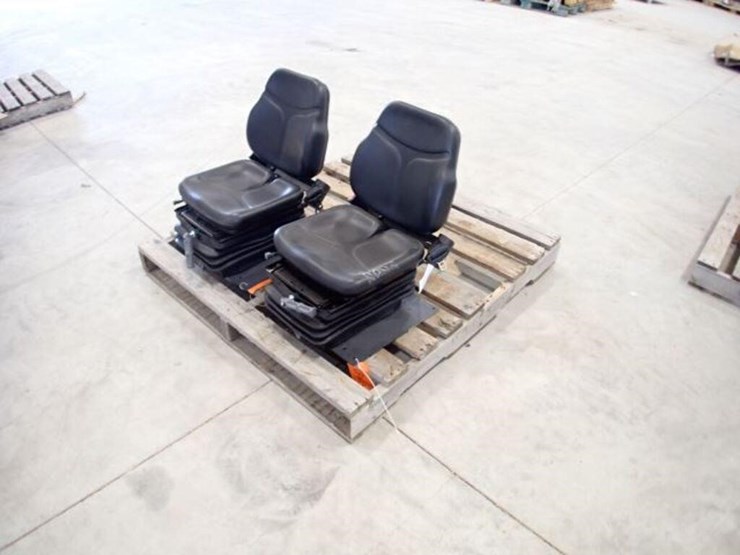 qty-of-(2)-cobo-tractor-seats-image-6