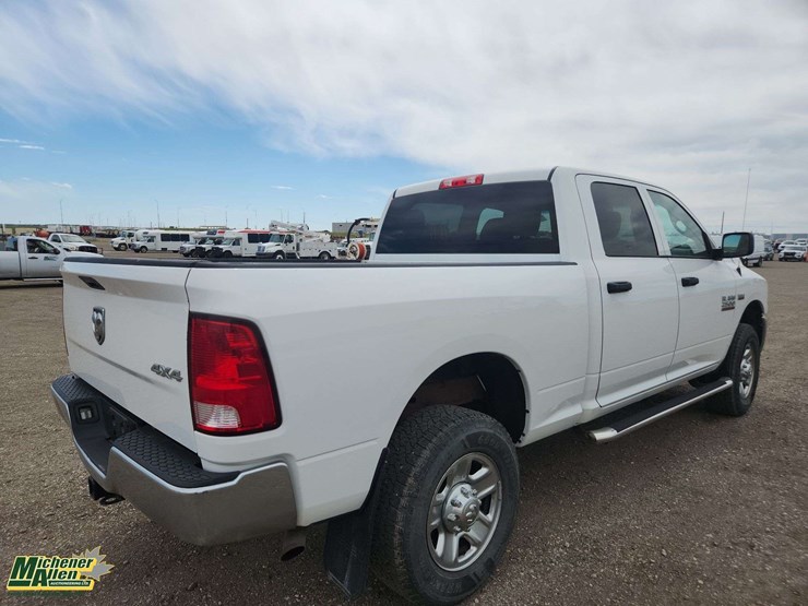 2017-dodge-2500-image-4