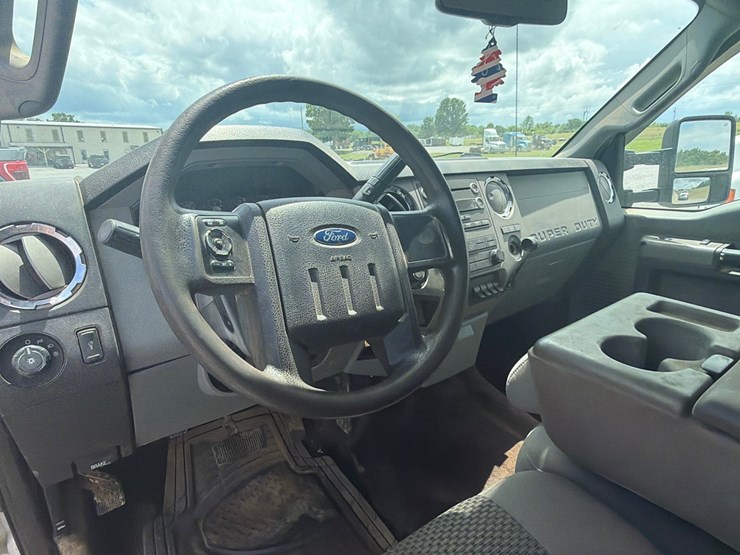 2013-ford-f450-image-17