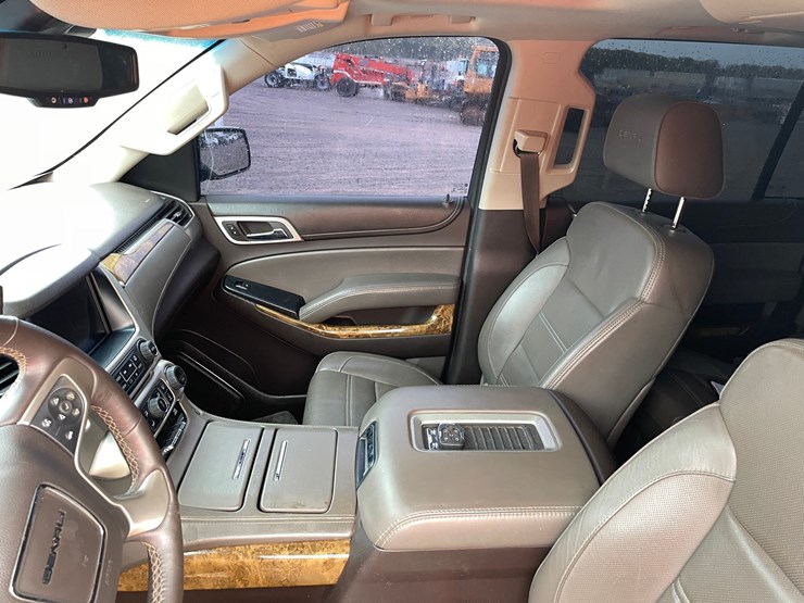2015-gmc-yukon-denali-image-28