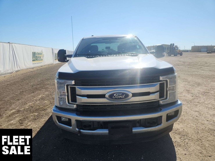 2017-ford-f350-image-8