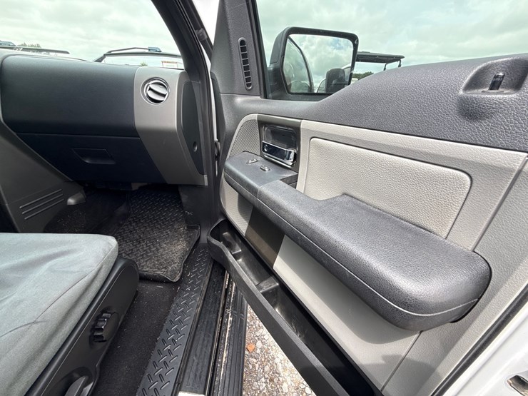 2005-ford-f150-image-17