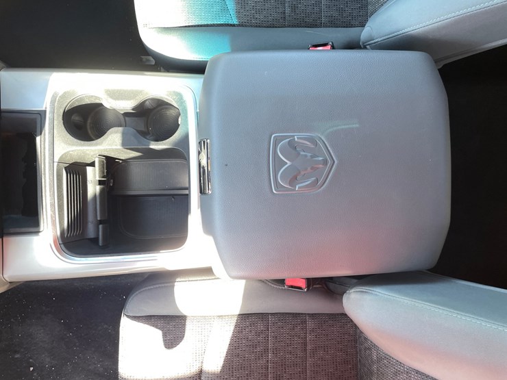 #1312-•-2016-dodge-ram-pickup-truck-(has-mn-salvage-title)-image-19