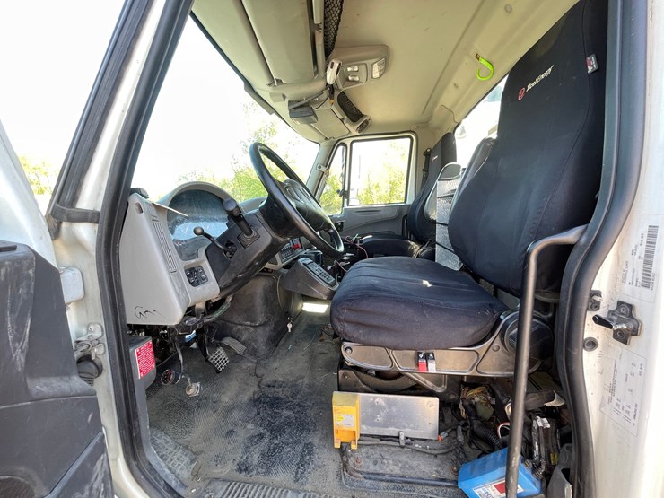 2013-international-durastar-4400-image-53