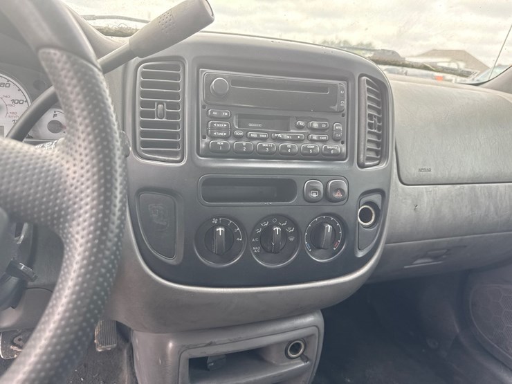 2001-ford-escape-image-30