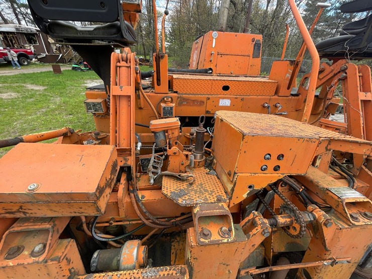 #2869-•-blaw-knox-paver-(or)-image-14