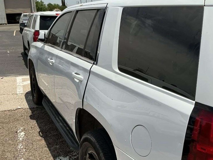 2019-chevrolet-tahoe-image-4