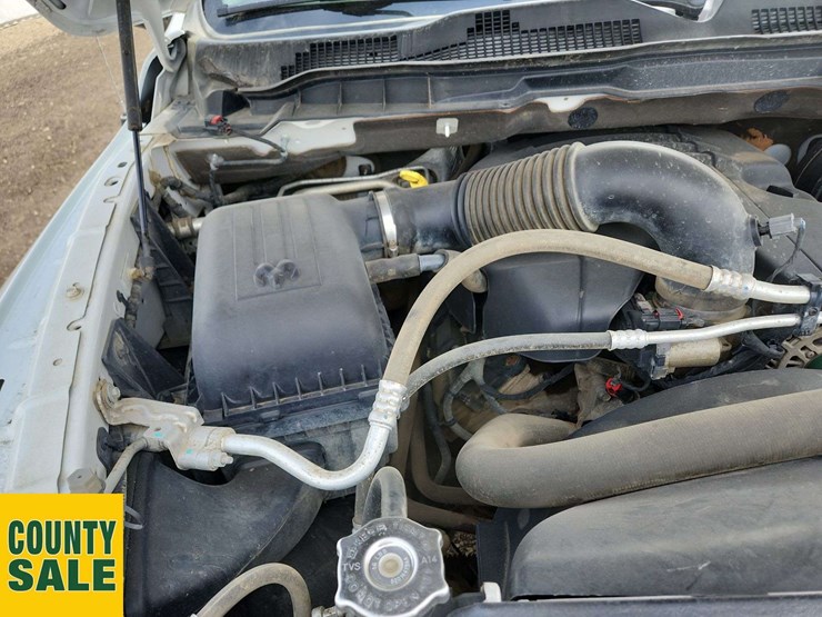 2014-dodge-1500-image-27